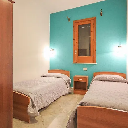 Pietro 4 * Σαν Βίτο λο Κάπο